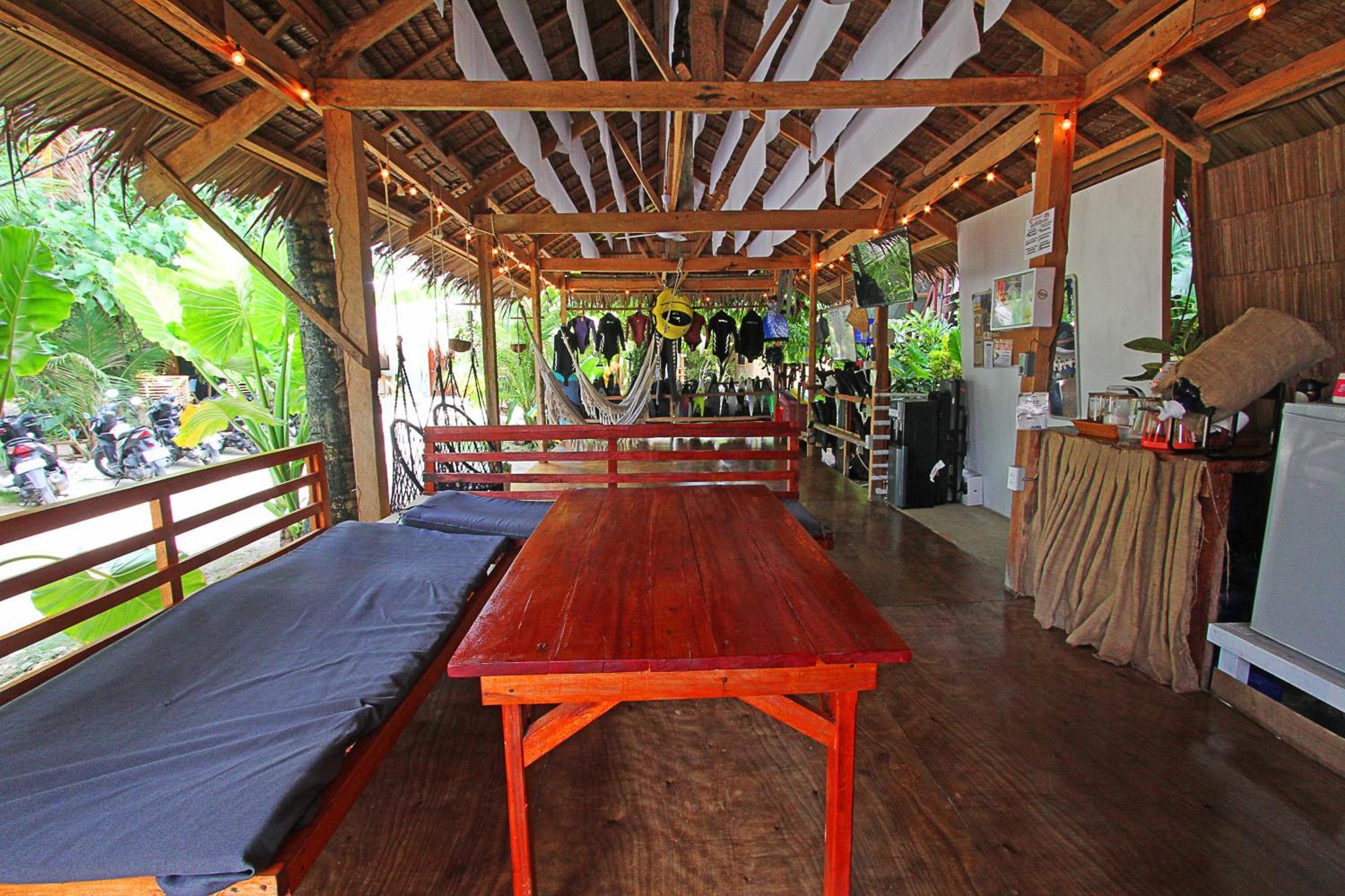 ג'נרל לונה Ozen Freediving Hostel מראה חיצוני תמונה
